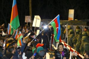 Ekoaksiya yağışda da ruh yüksəkliyilə davam edir