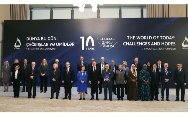 Forumun açılış sessiyası başa çatdı, panel iclaslar keçirilir - YENİLƏNİB 1 Forumun açılış sessiyası başa çatdı, panel iclaslar keçirilir - YENİLƏNİB