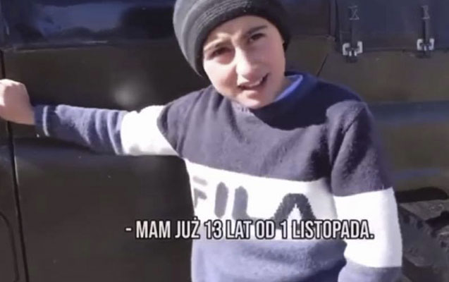 Xınalıqdan olan uşağın turistlə ingiliscə söhbəti - VİDEO