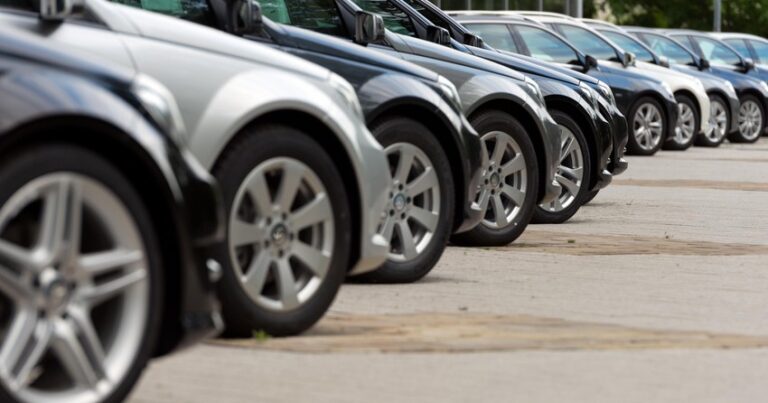 Daha 25 nəqliyyat vasitəsi özəlləşdirildi