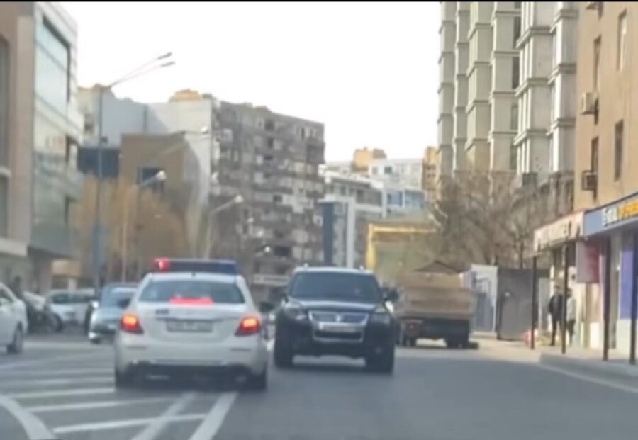 Bakıda yolda təhlükəli vəziyyət yaradan tələbə saxlanılıb - FOTO