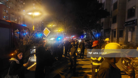 Bakıda yaşayış binasında yanğın oldu - FOTO / YENİLƏNDİ