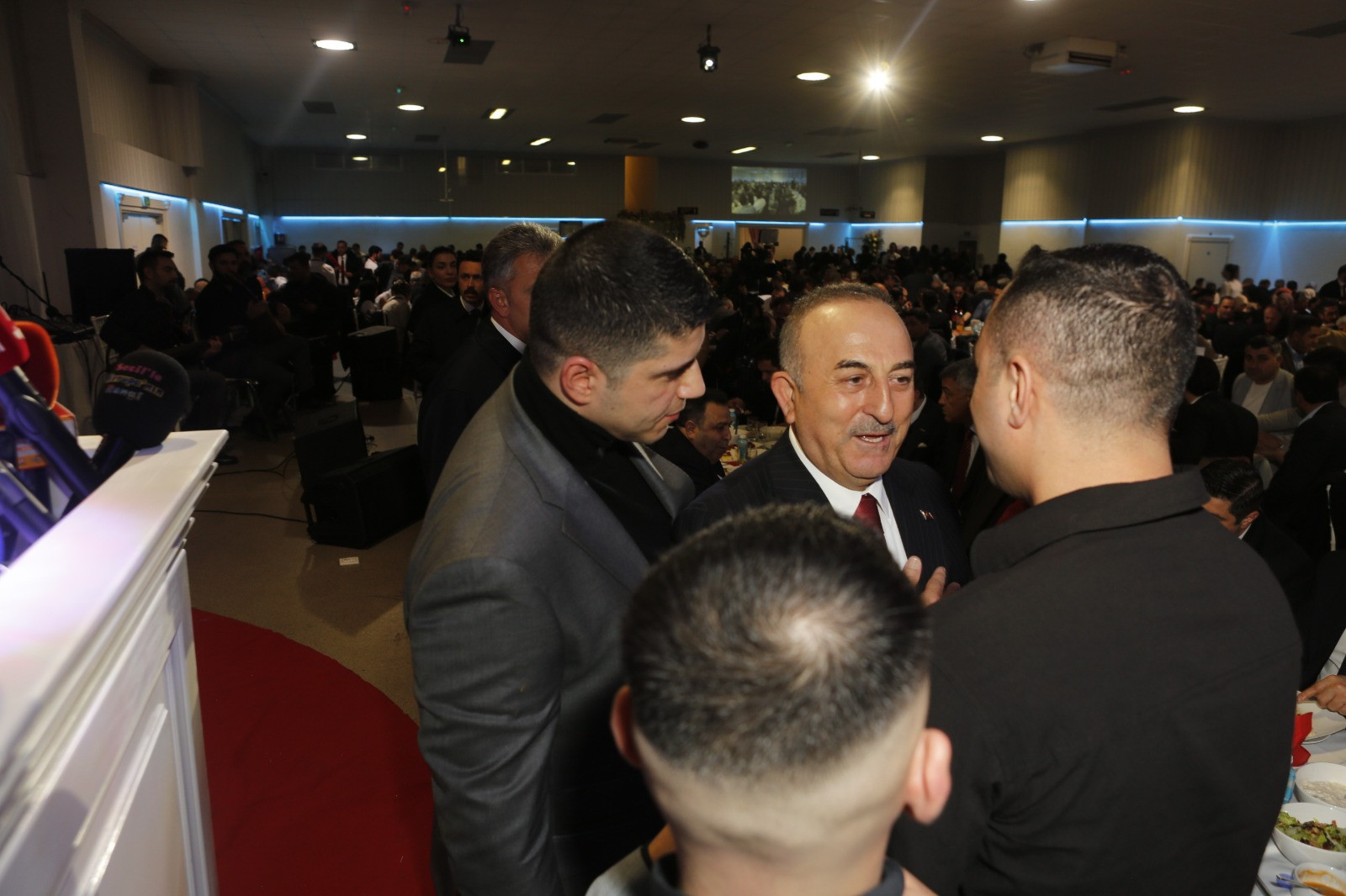 Vətən müharibəsi qazisi Vyanada iftara dəvət olundu, Çavuşoğlu ilə görüşdü - FOTO