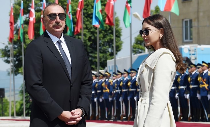 İlham Əliyev sabiq prezidentə başsağlığı verdi