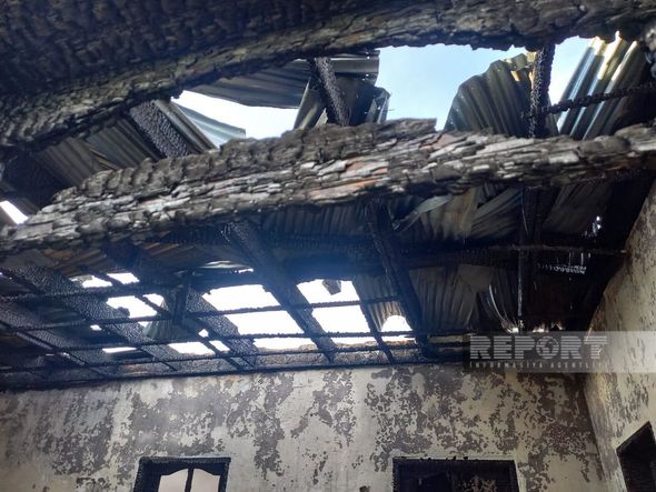 Bərdənin İmamqulubəyli kəndində 5 otaqlı ev kül oldu - FOTO