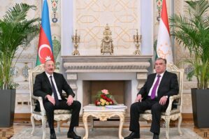 Azərbaycan və Tacikistan prezidentləri təkbətək görüşdü