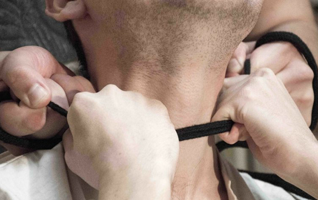 18 yaşlı gənci əmisi oğlu iplə boğub öldürdü