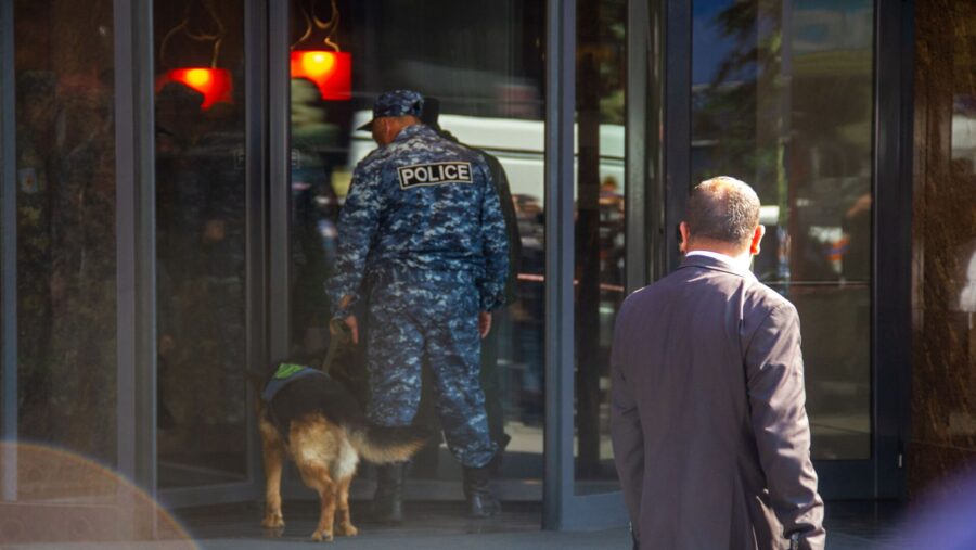 İrəvanda xaos başladı: həyəcan siqnalı verildi