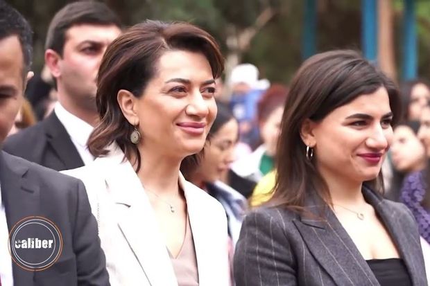 “Caliber”: Ermənistan parlamentindəki “döyüşlər” və fərarilər - VİDEO