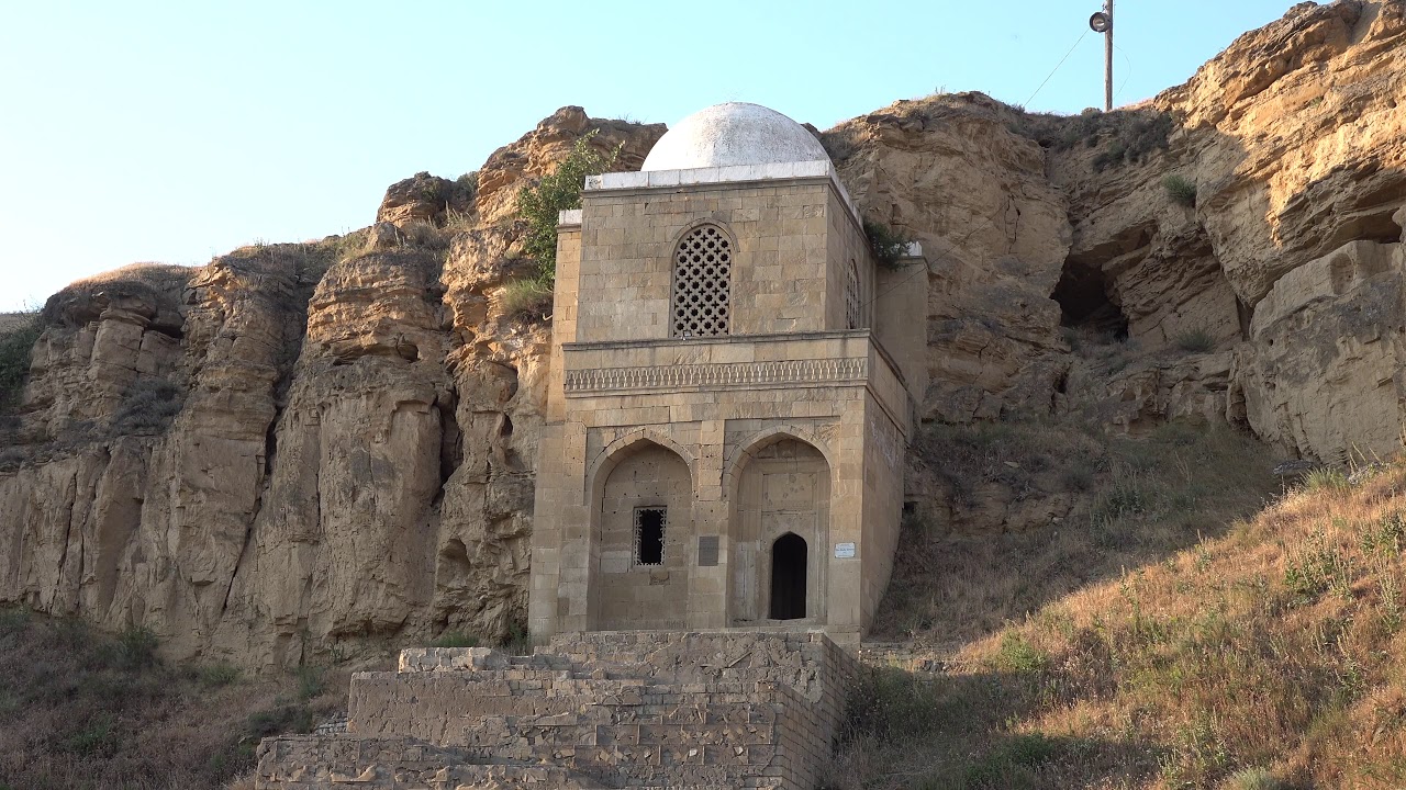 Ziyarətgahlara getmək doğru addımdır? - Ekspertdən maraqlı izah