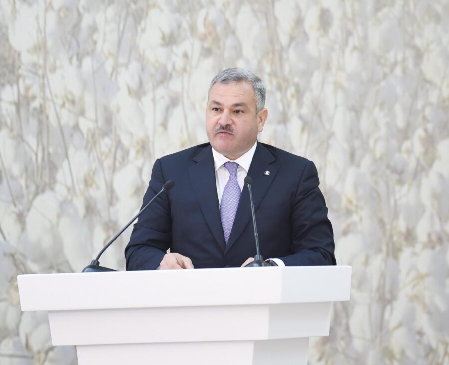 İcra başçısı fəhlədən üzr istədi