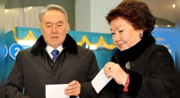 Nazarbayevin xanımı soyadını dəyişdi