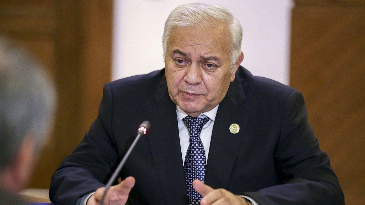 Oqtay Əsədov haradadır?