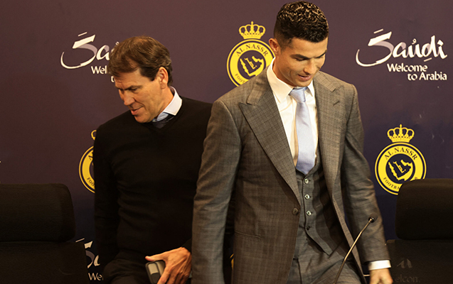 Klubu Ronaldoya görə baş məşqçini qovdu