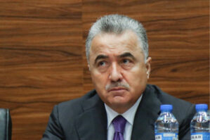 Prezidentin köməkçisi Balaxanıda rus icması ilə görüşdü