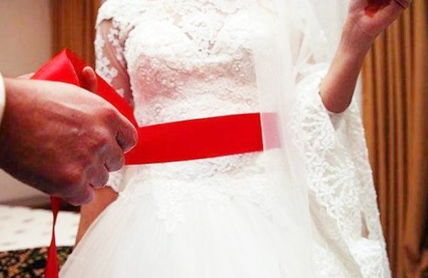 Azərbaycanda 15 yaşlı qızın dəvətnaməsi paylandı, sonra isə... – FOTO