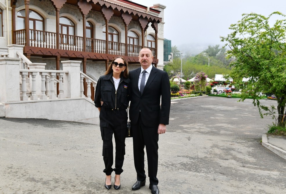 Prezident və ailəsinin Şuşadan FOTOLARI 17 1683740223 2