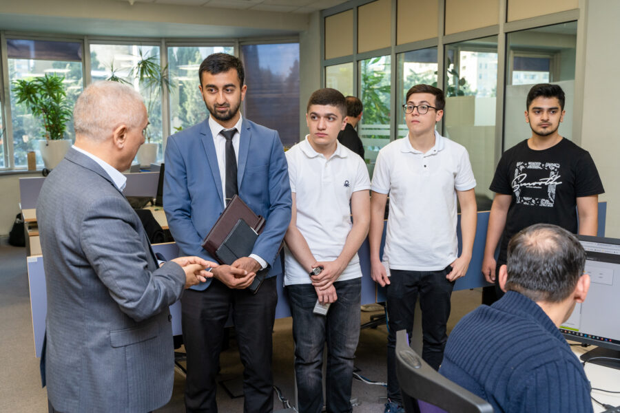 Azercell-də ADA Məktəbinin şagirdləri ilə görüş keçirildi - FOTOLAR