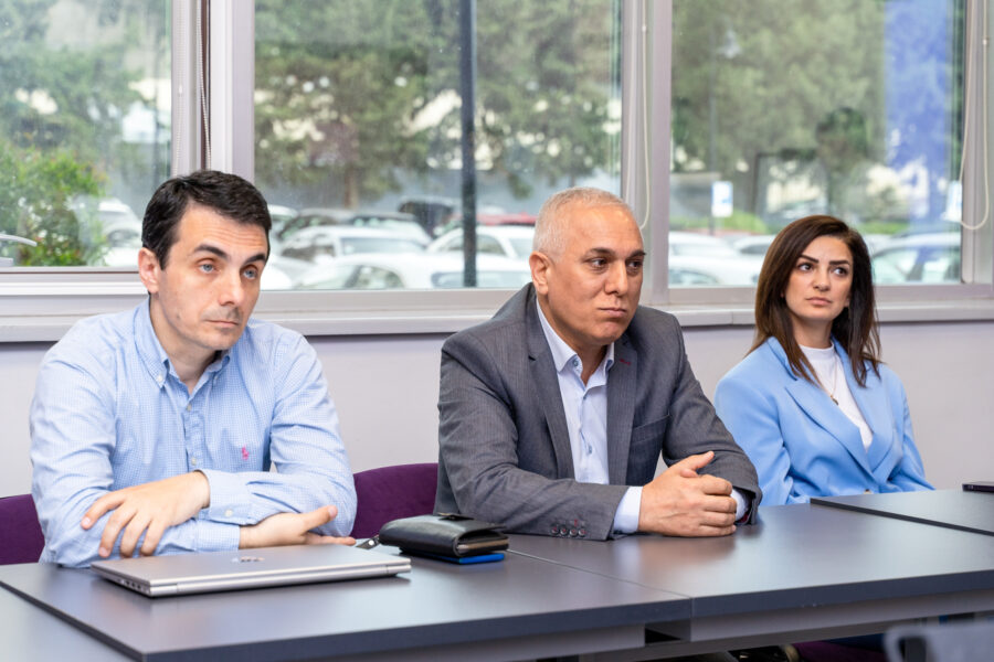 Azercell-də ADA Məktəbinin şagirdləri ilə görüş keçirildi - FOTOLAR