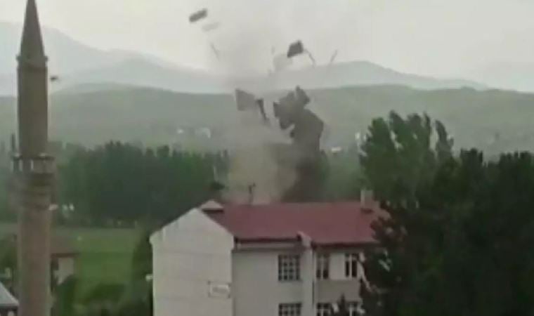 Türkiyədə qasırğa binaların damını uçurdu - Video 1 kapak 180233