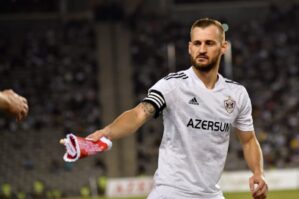"Qarabağ"ın futbolçusu karyerası ilə bağlı qərarını verdi