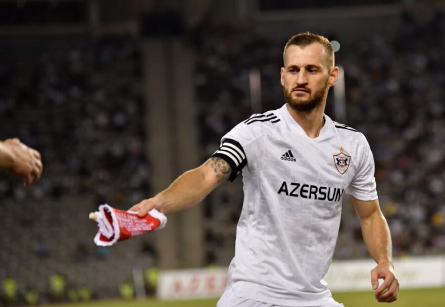 "Qarabağ"ın futbolçusu karyerası ilə bağlı qərarını verdi
