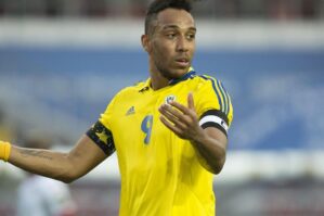 Qabon prezidenti məşhur futbolçudan nə xahiş etdi?