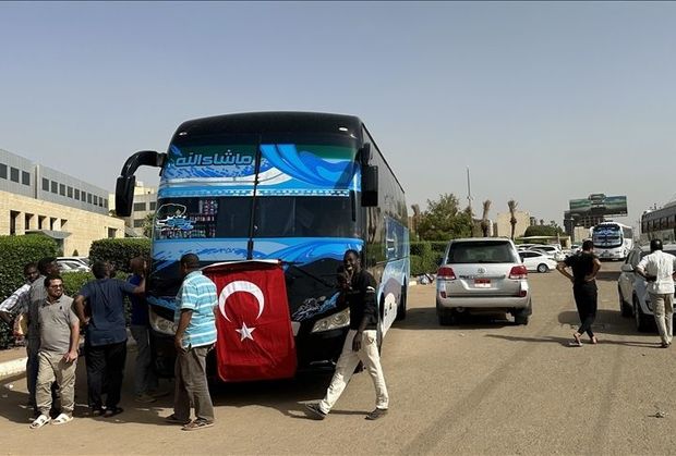 Türkiyə vətəndaşlarını Sudandan təxliyə etdi