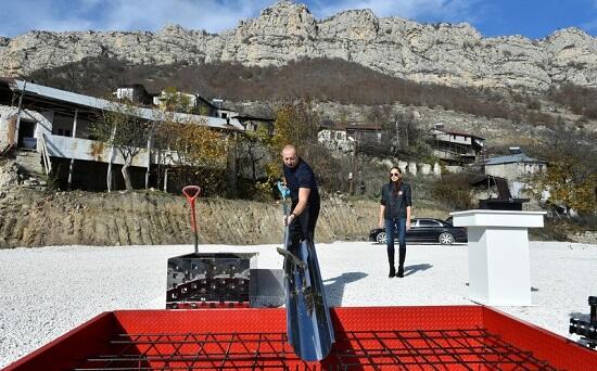 Zəngilanda inzibati binanın və otel kompleksinin təməli qoyuldu
