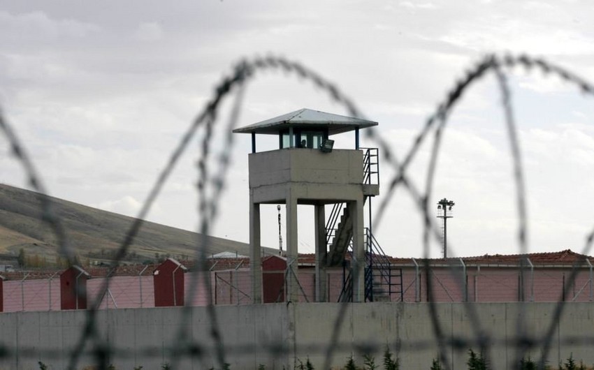 27 ildir cəza çəkən bu məhbuslar həbsdə qaldı