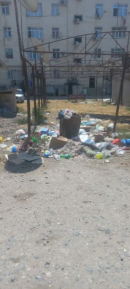 Küçəni zibillədilər, cərimələndilər - FOTOLAR