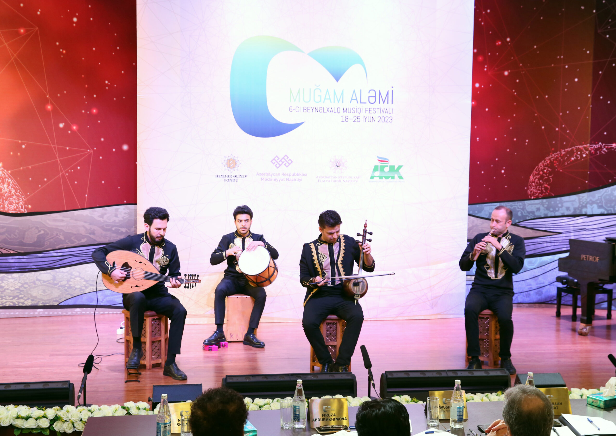 Muğam Müsabiqəsi: ikinci tura keçənlər bəlli oldu - Fotolar 2 Muğam Müsabiqəsi: ikinci tura keçənlər bəlli oldu - Fotolar