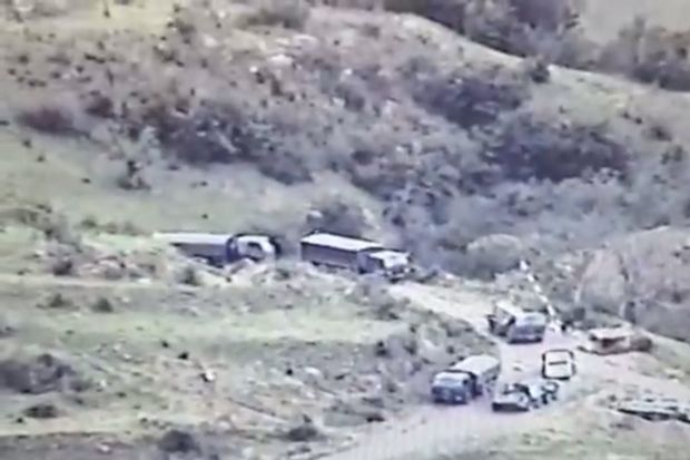 Rusiya sülhməramlıları növbəti dəfə erməni separatçıları himayə edirlər - VİDEO