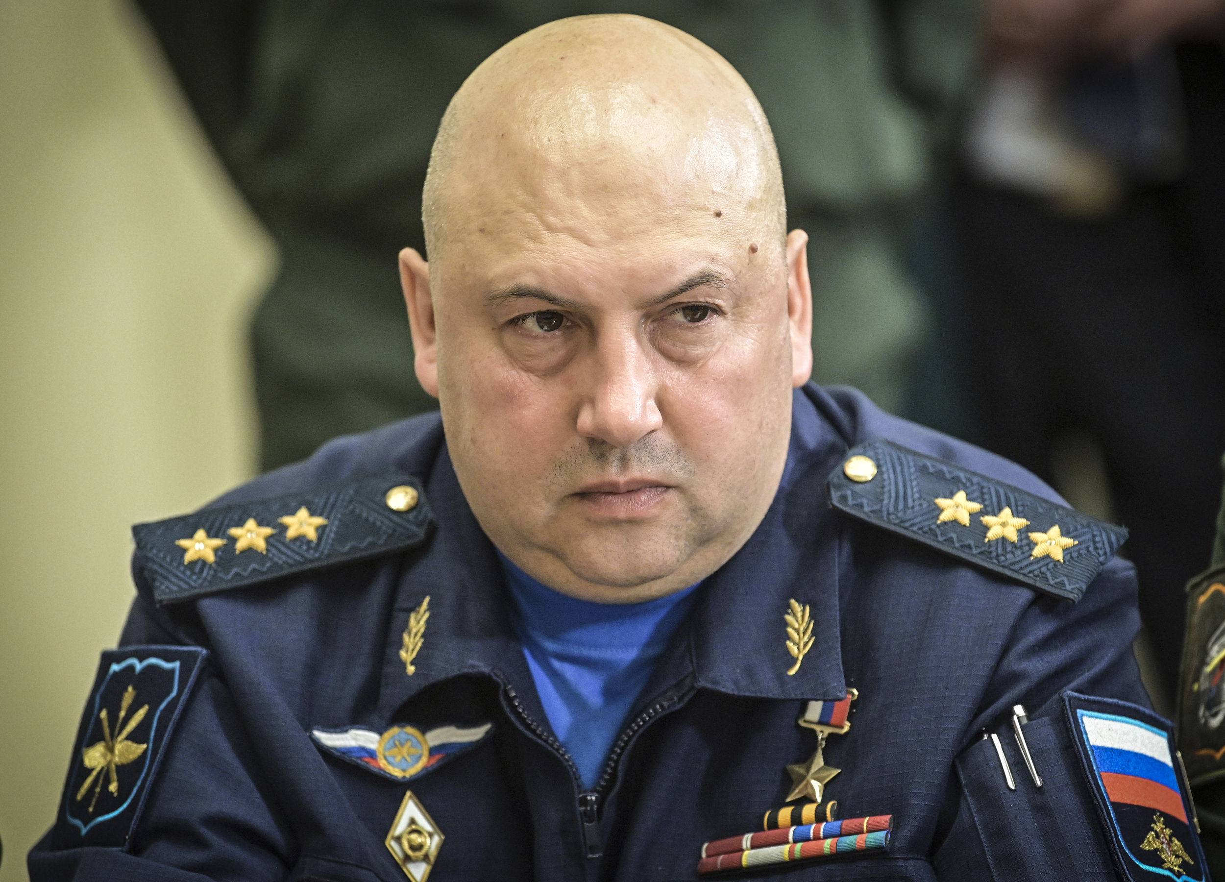 Rus general çağırış etdi: "Biz eyni qandanıq, geri çəkilin!" - VİDEO 1 221008 Sergey Surovikin ew 1041a 6ae0c4