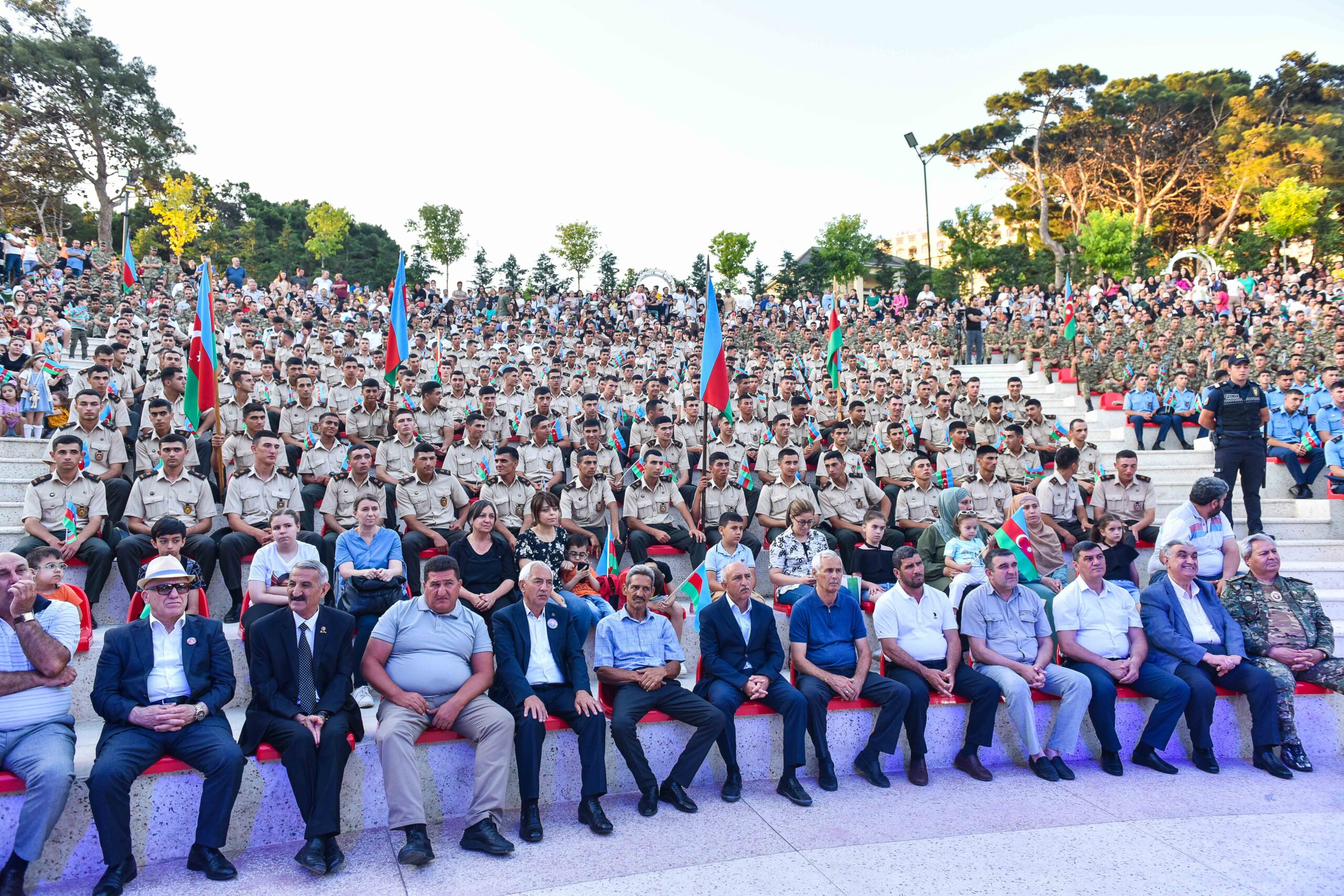 Xətaidə Silahlı Qüvvələr Gününə həsr olunmuş möhtəşəm tədbir keçirildi - VİDEO