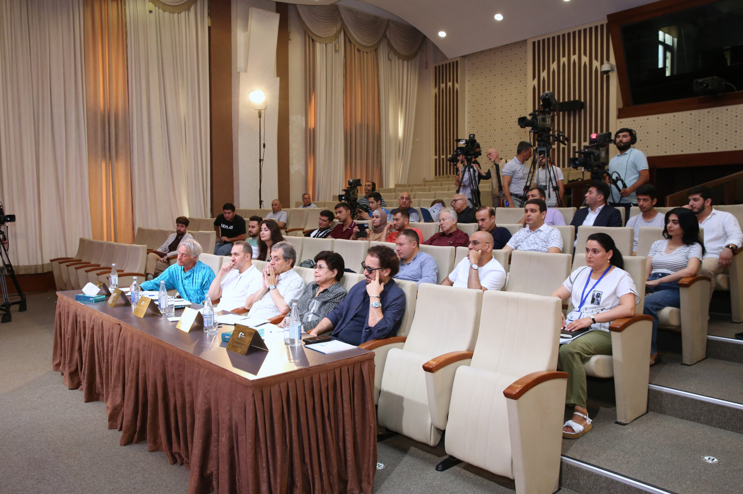 Muğam Müsabiqəsi: ikinci tura keçənlər bəlli oldu - Fotolar