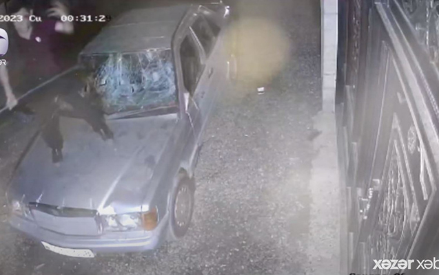 Keçmiş arvadının evinə “lom”la hücum etdi - ANBAAN VİDEO