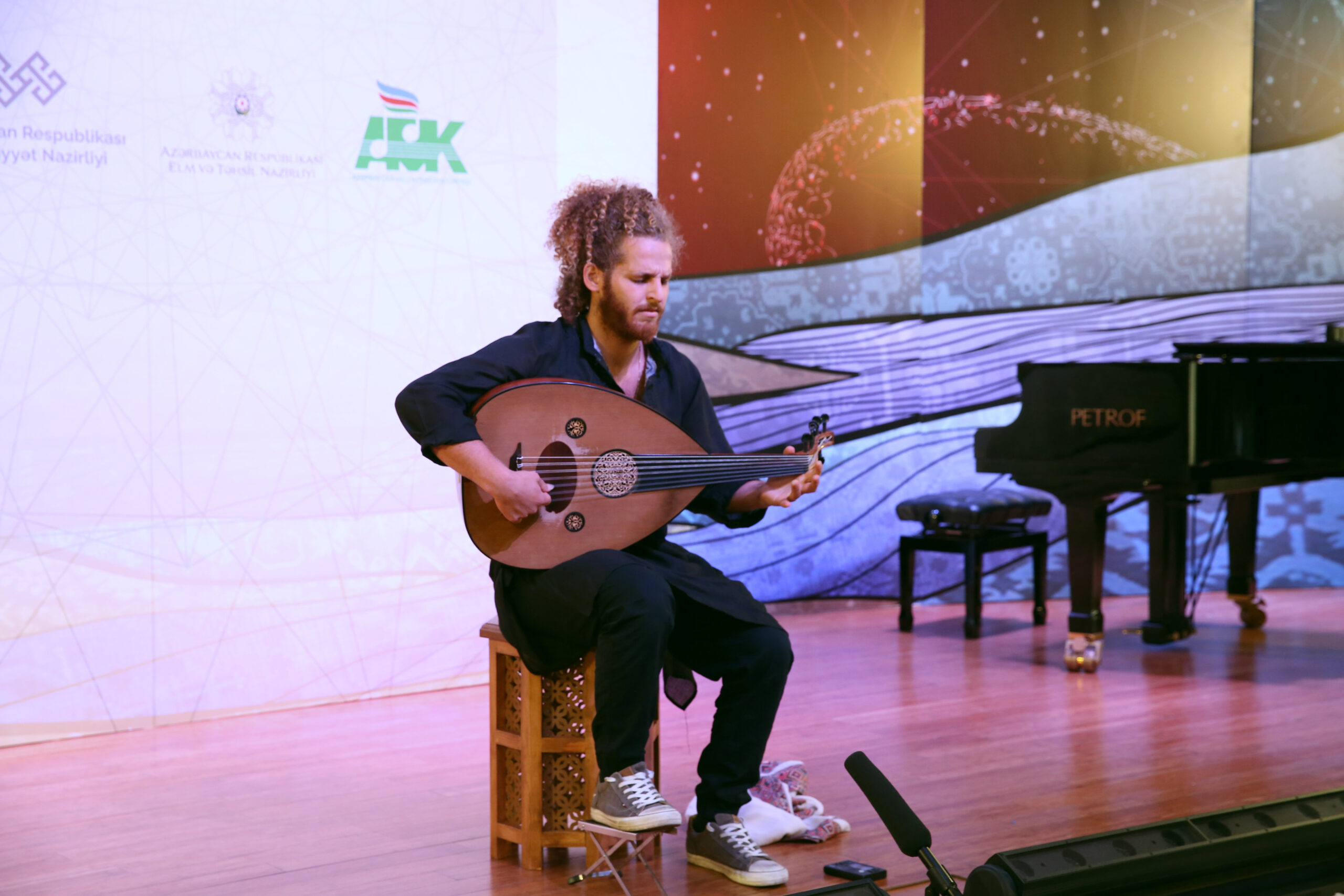 Muğam Müsabiqəsi: ikinci tura keçənlər bəlli oldu - Fotolar 10 Muğam Müsabiqəsi: ikinci tura keçənlər bəlli oldu - Fotolar