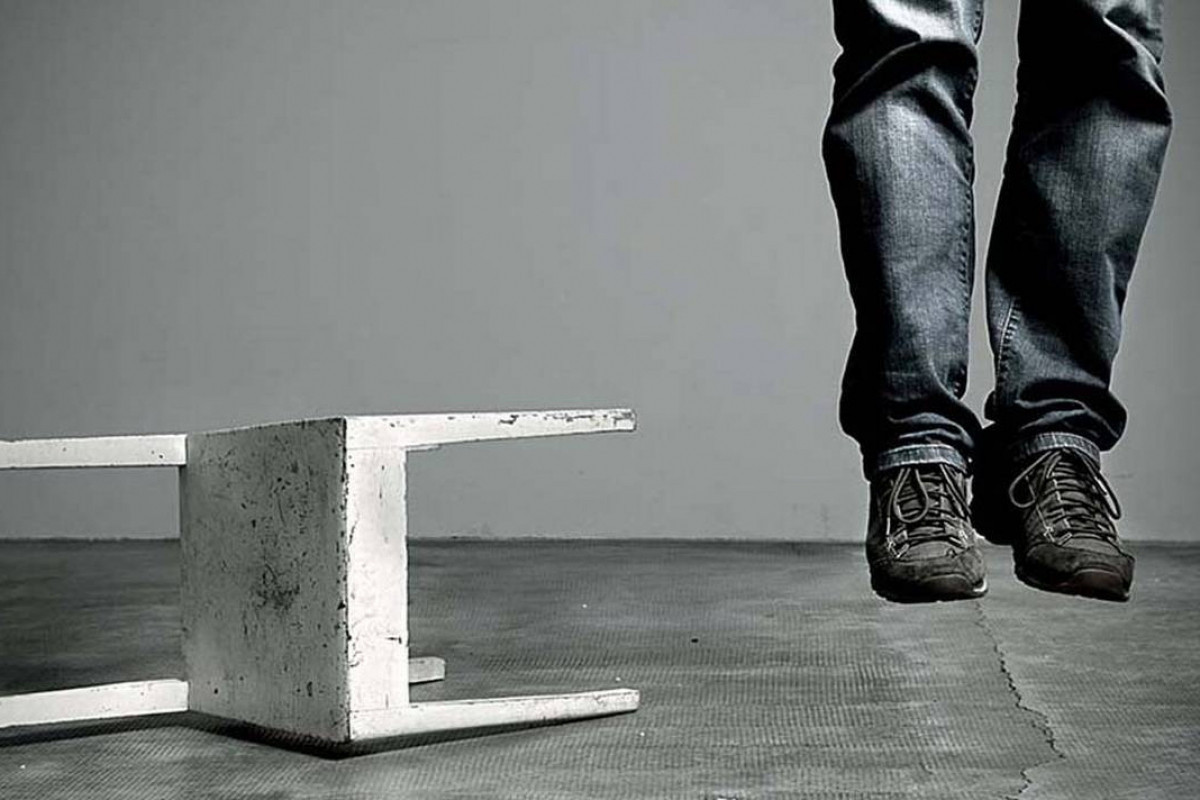 Naxçıvanda vəzifəli şəxsin qardaşı özünü öldürdü