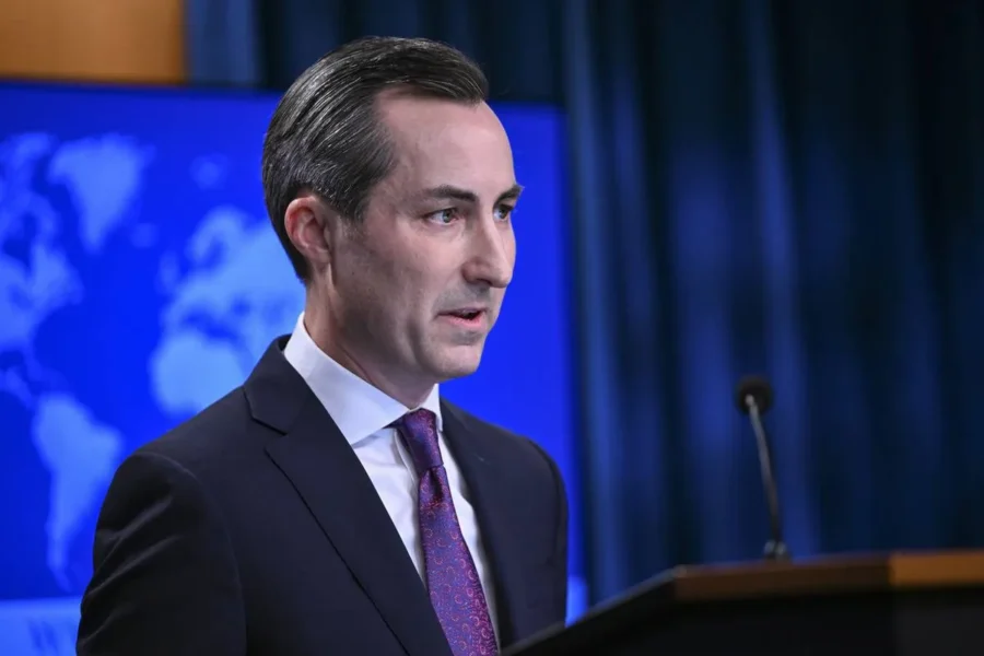 Moskvanın inqilab iddiasına Ağ Evdən cavab - Qonşu ölkə qarışır