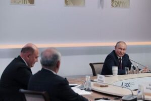 Əli Əsədov Rusiya Prezidenti Vladimir Putinlə görüşdə iştirak edib - Foto