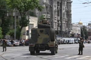 Priqojin və “Vaqner” Rostovu tərk edir: əhali belə yola salır - VİDEO