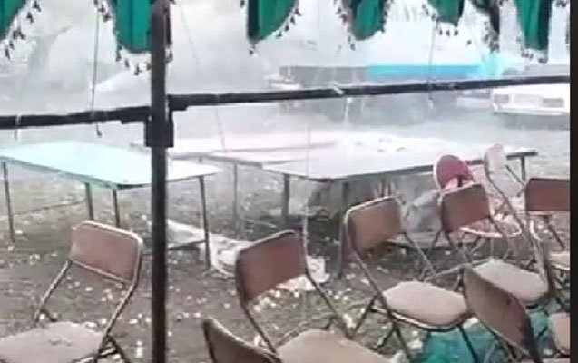 Ağdamda dolu toy çadırını dağındı - VİDEO 1 drtg