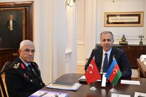 Vilayət Eyvazov türkiyəli həmkarı ilə danışdı