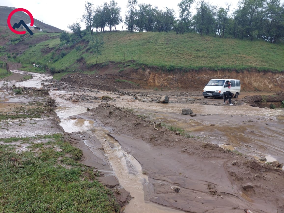 23 yaşlı oğlanı sel apardı, meyiti tapıldı - FOTO