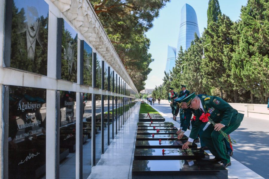 Latviyalı general Azərbaycana gəldi - FOTO