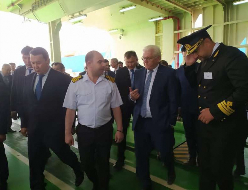 Frank-Valter Staynmayer “Zərifə Əliyeva” gəmi-bərəsində