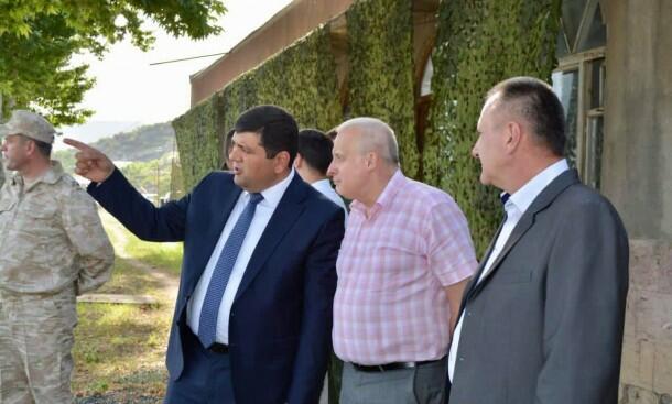 Rus səfirdən ermənilərə xəbərdarlıq: "Ukraynaya baxın!"