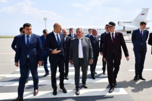 Tatarıstan rəhbəri Azərbaycana gəldi - FOTO