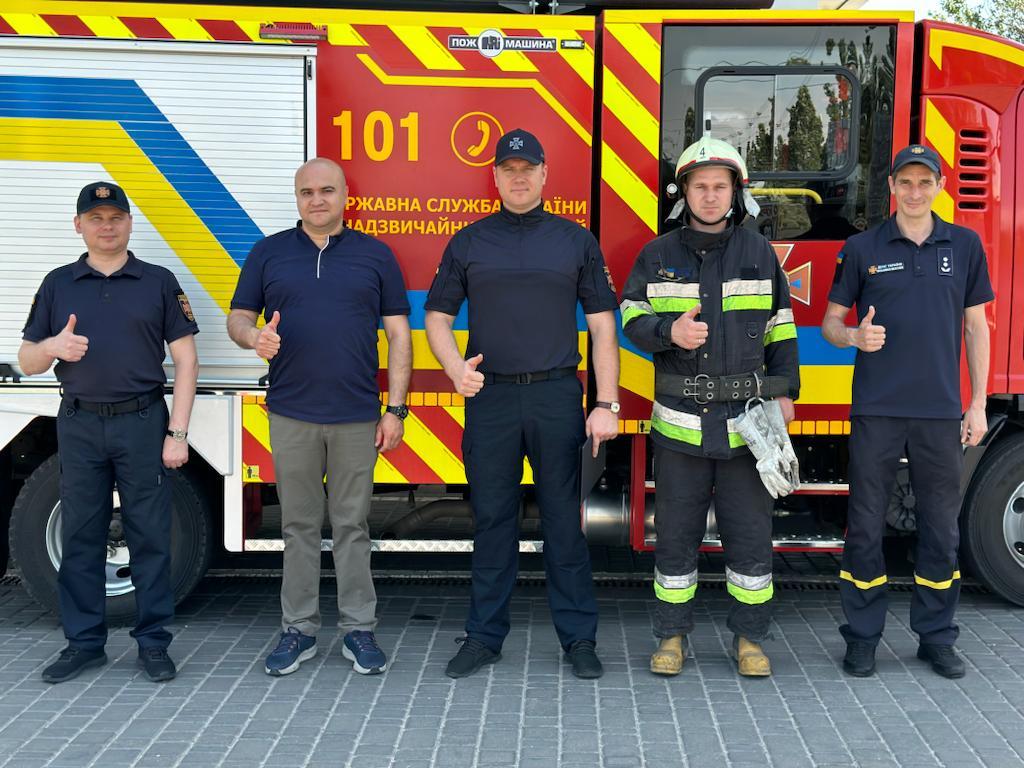 Prezidentin tapşırığı ilə Ukraynaya 20 ton yanacaq verildi - FOTOLAR